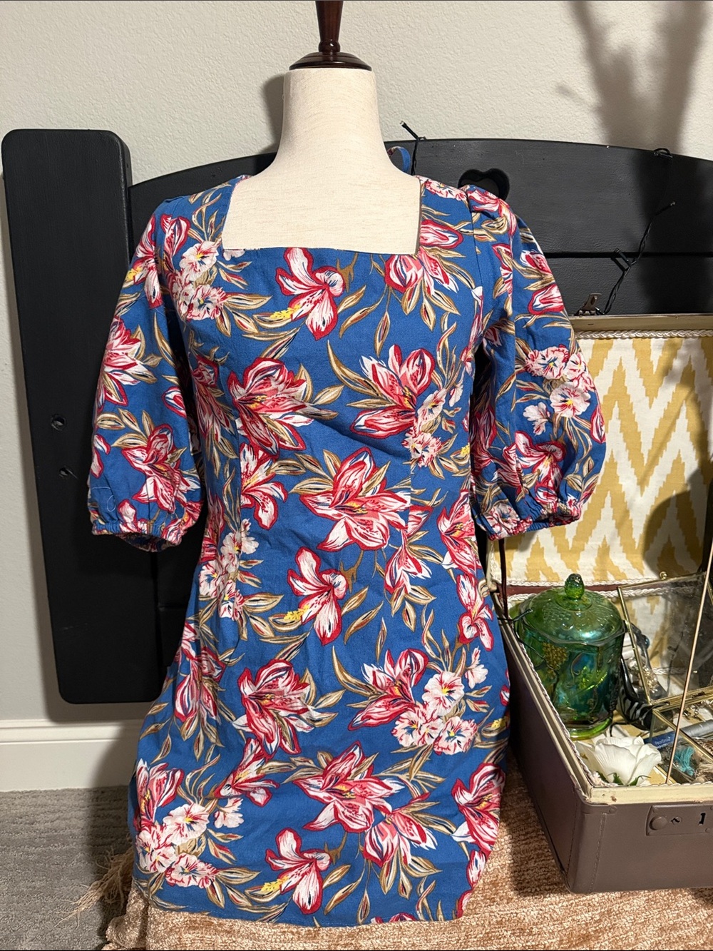 New.. Blue Pink floral summer dress with puff sleeves square neck
